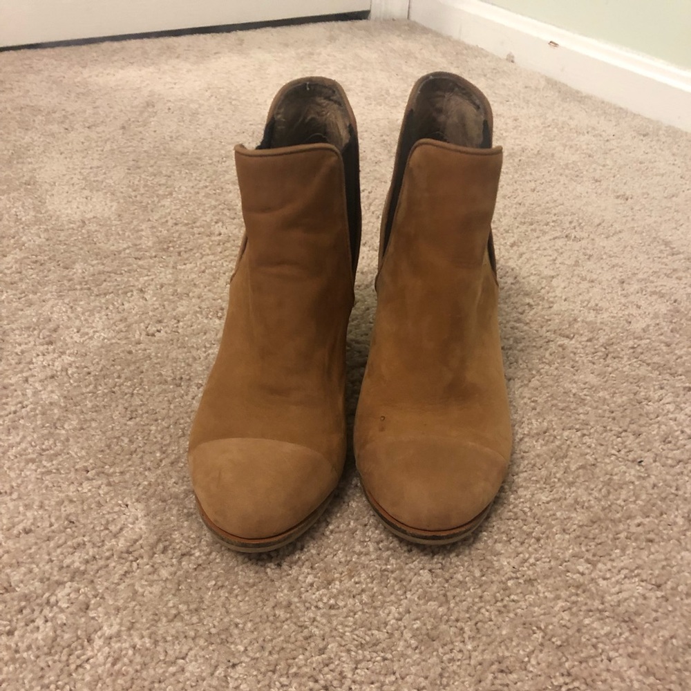 Vince Camuto Hame Bootie - Picture 2 of 7